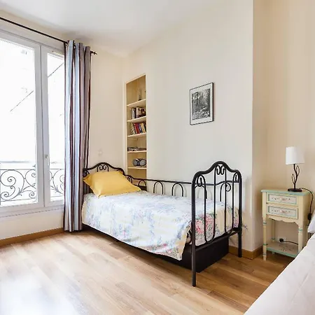Studio Canal Saint-martin * Paris